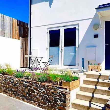 Modern Chic Summer Holiday Retreat. New Quay Εξωτερικό φωτογραφία