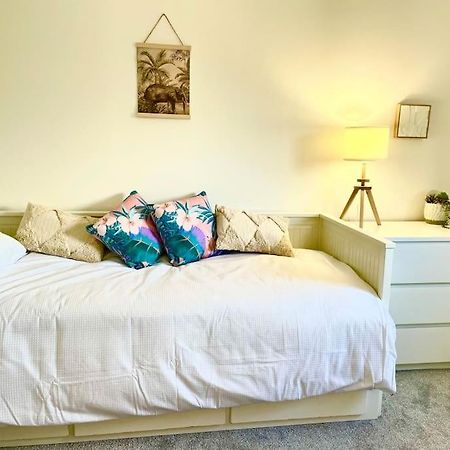 Modern Chic Summer Holiday Retreat. New Quay Εξωτερικό φωτογραφία