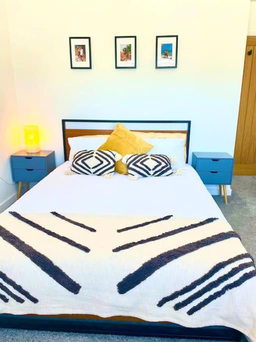 Modern Chic Summer Holiday Retreat. New Quay Εξωτερικό φωτογραφία
