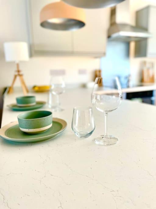 Modern Chic Summer Holiday Retreat. New Quay Εξωτερικό φωτογραφία
